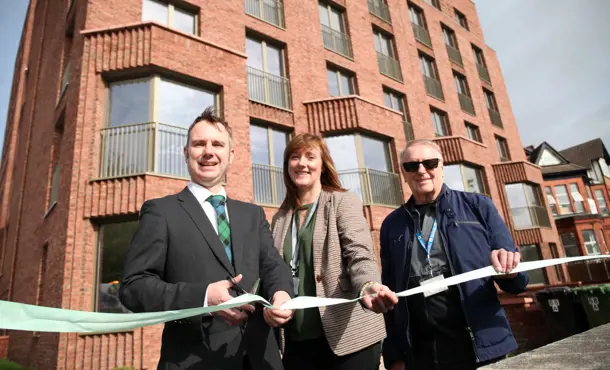 09337F7a Cb81 410D A421 C53327b72b71